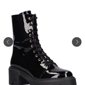 Stuart Weitzman 60mm patent leather combat boots women 9 like new condition